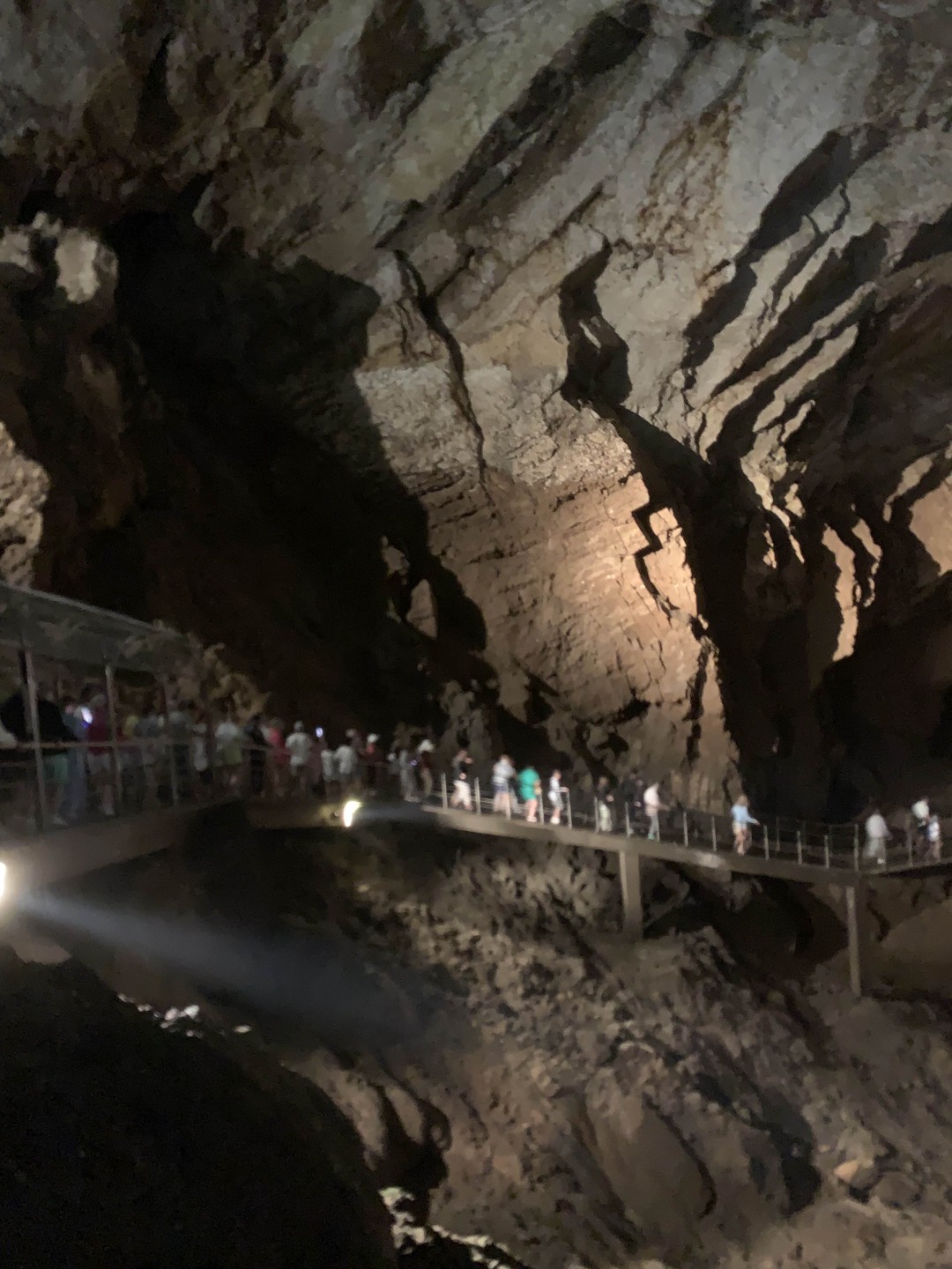 Путешествие понравилось. Поехали семьей, четыре человека. Накануне списались с организатором, потом уже поговорили по телефону с