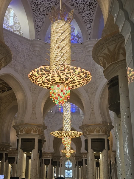 Большое спасибо за отличную экскурсию в Абу-Даби! Доехали с комфортом, Азиз - отличный рассказчик, было очень интересно