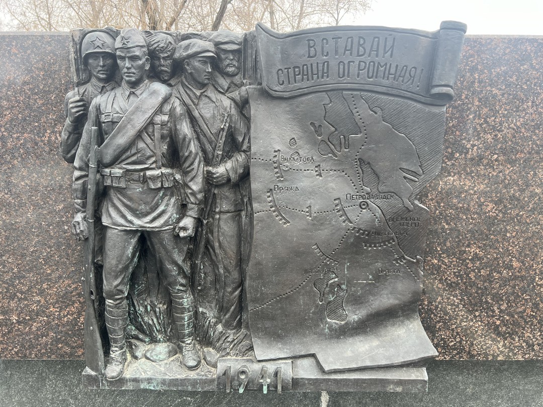 Уютная, дружелюбная, домашняя атмосфера комбинированной (пешая и на авто) экскурсии с красивыми локациями и интересным экскурсом