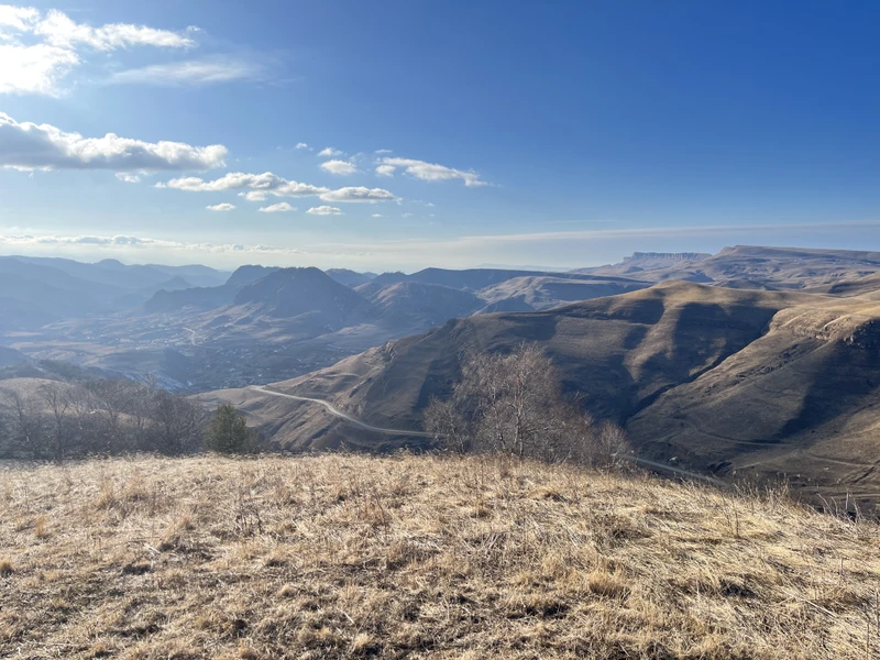 Хотела поблагодарить нашего заботливого, доброжелательного и интересного гида - Рому. С погодой нам очень повезло, было