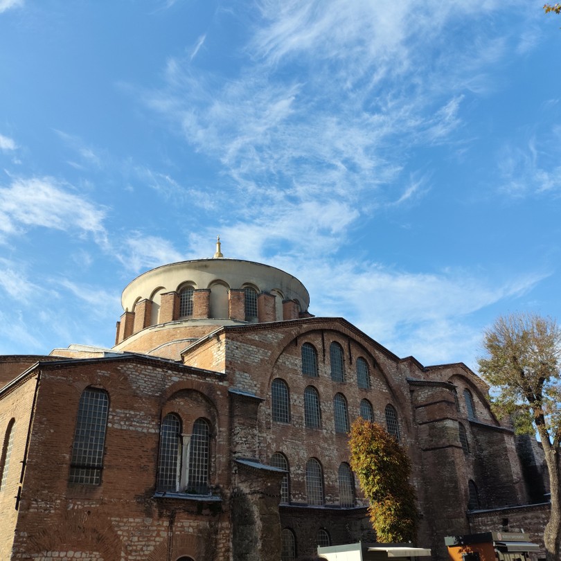 Эта экскурсия по Стамбулу стала настоящим бриллиантом нашего путешествия, и во многом это заслуга нашего невероятного гида, Гюркана!