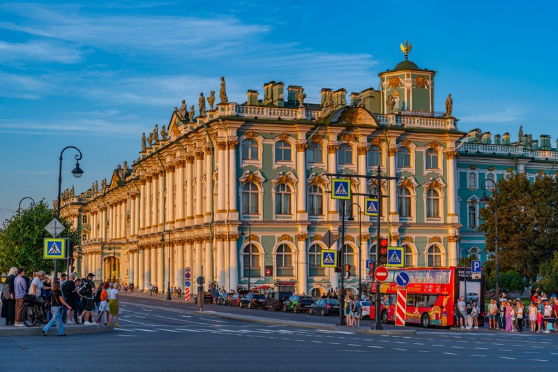 Обзорная экскурсия по Санкт-Петербургу + посещение Эрмитажа