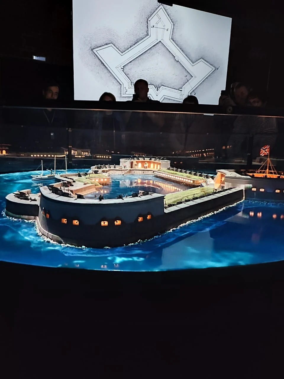 Прекрасный тур! Подарили его родителям на день рождения папы! экскурсии все понравились, размещение тоже прекрасное! еда