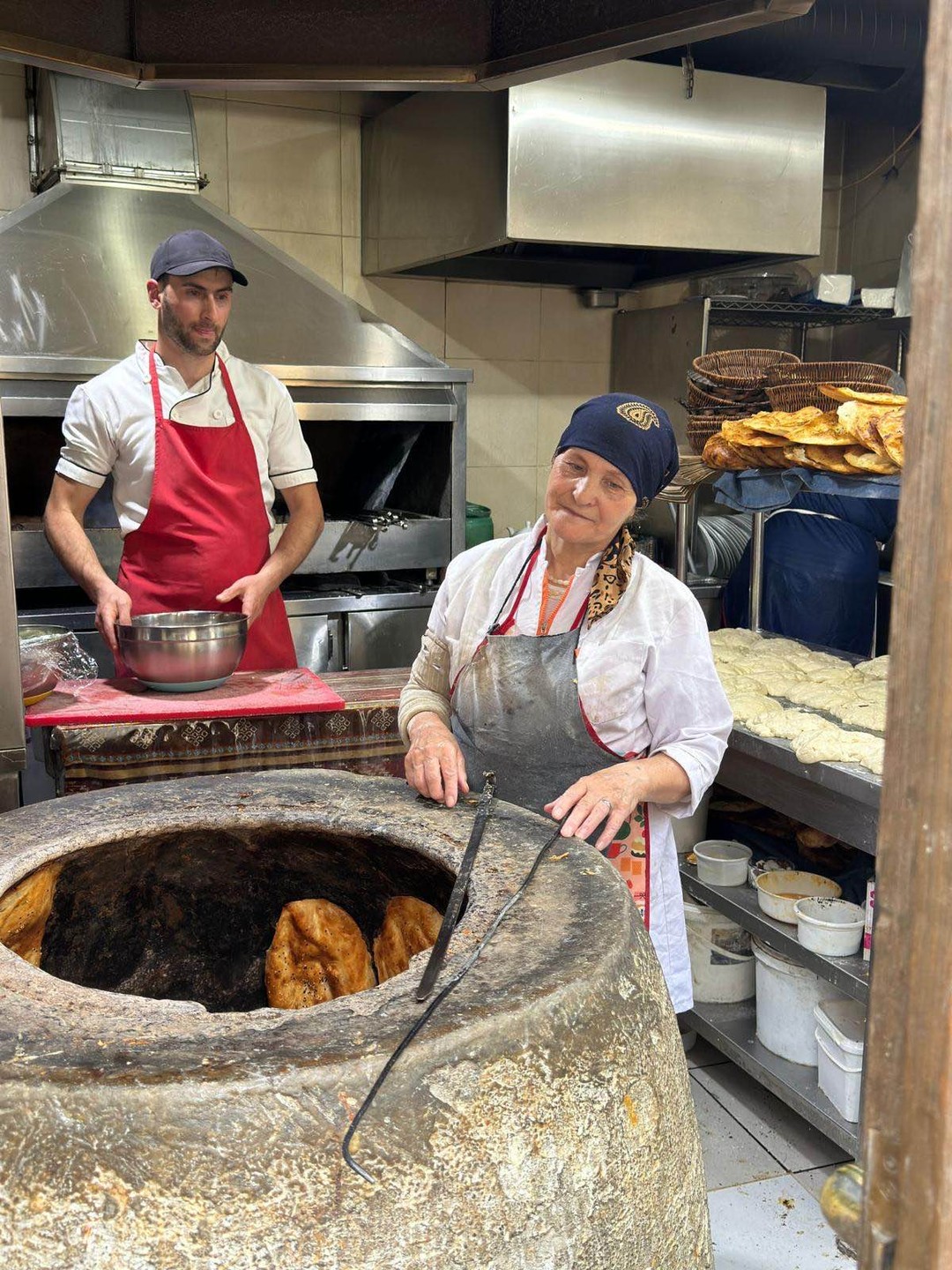 Хочу выразить огромную благодарность нашему гиду Шагину,наверное благодаря ему, его любви к Азербайджану, он влюбил нас