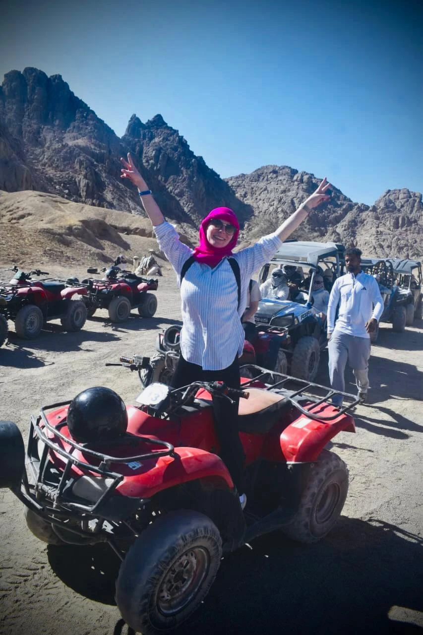 Потрясающий опыт катания на квадроциклах! Четко, внимательно, понятно. Сопровождающие были очень внимательными, чтобы никто не отстал