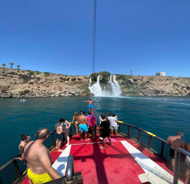 Прогулка на лодке к водопаду Дюден (всё включено)