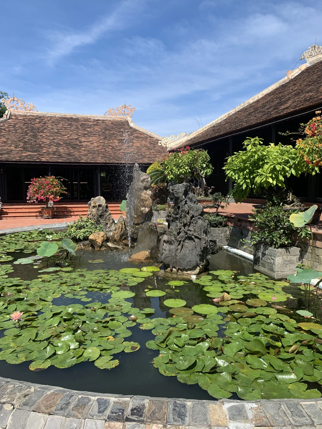 Отличная экскурсия! Огромное спасибо Ксении за прекрасный день. Было невероятно интересно, познавательно и очень душевно. Вы