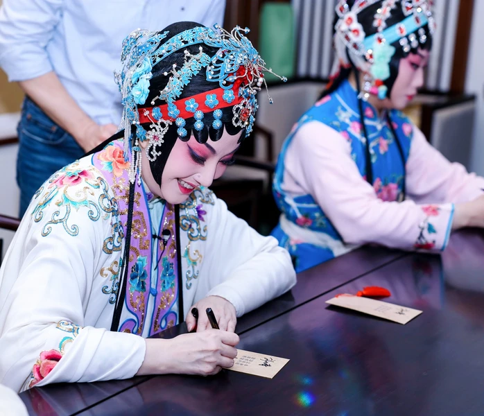 Билеты на куньцюй в пекинском театре «Чжэнъицы»