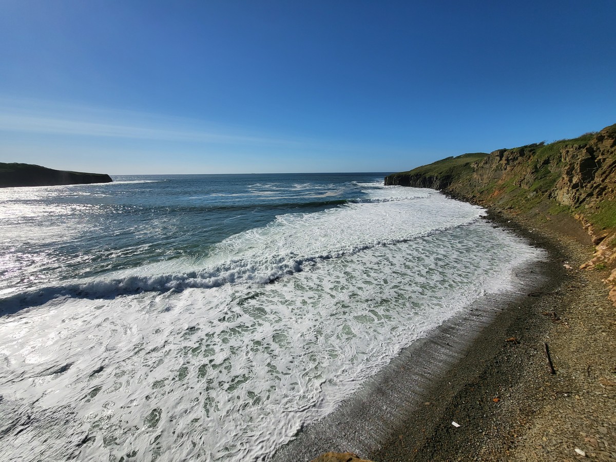 Необитаемый остров Шкота и мыс Тобизина (10/17)