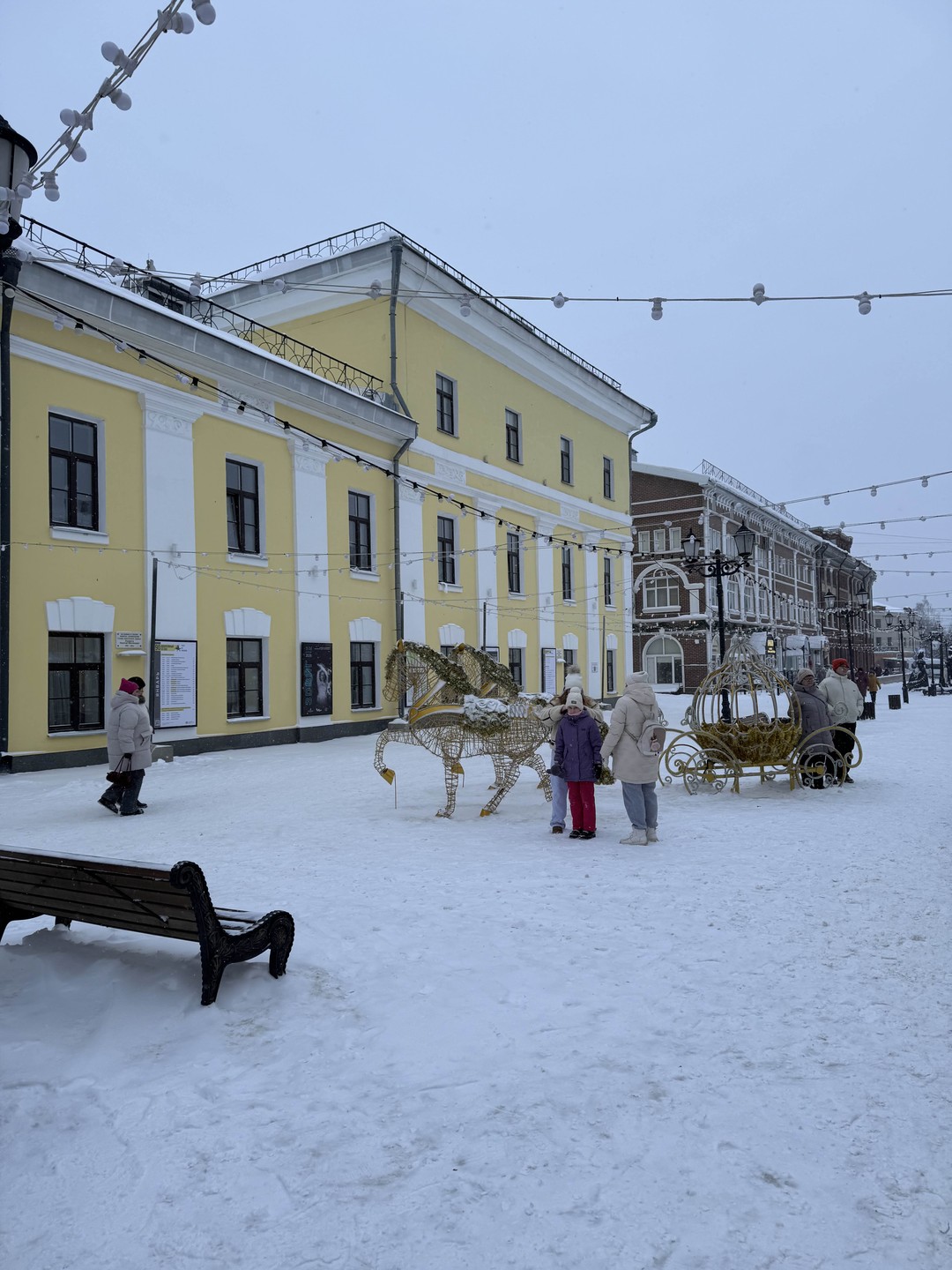 Очень понравилась экскурсия! Антон большой молодец! Сам он по образованию историк и материал преподносит очень органично
