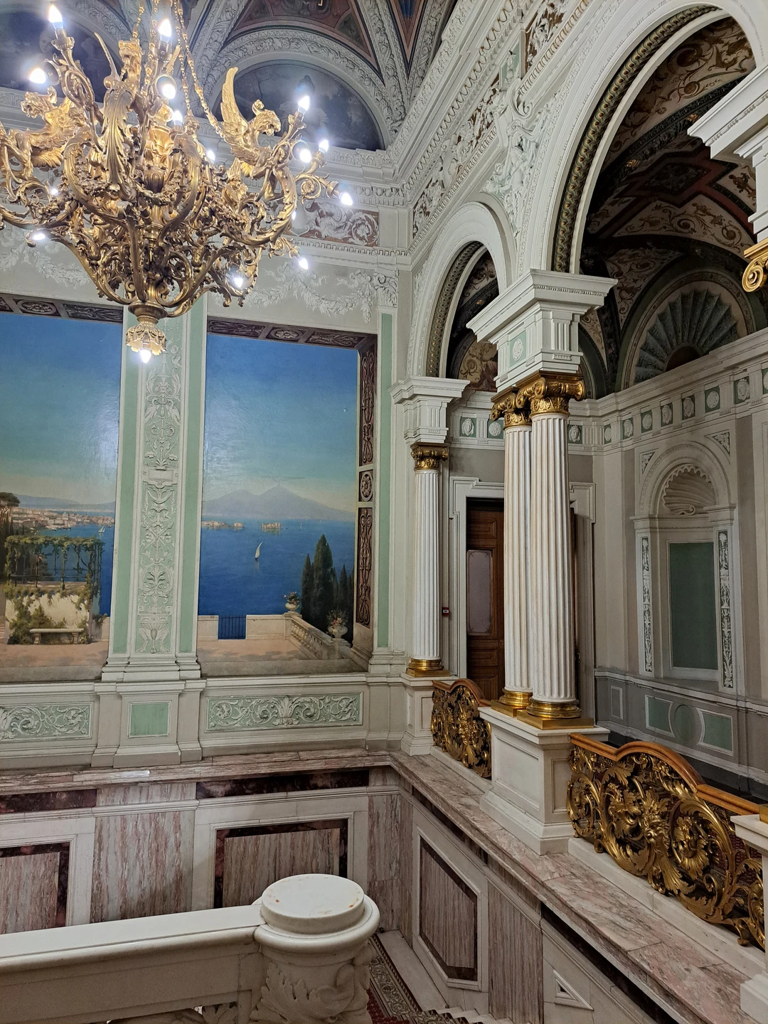 Интересная экскурсия для гурманов:) Александра - прекрасный рассказчик. Информации даёт много, но всё равно меньше, чем