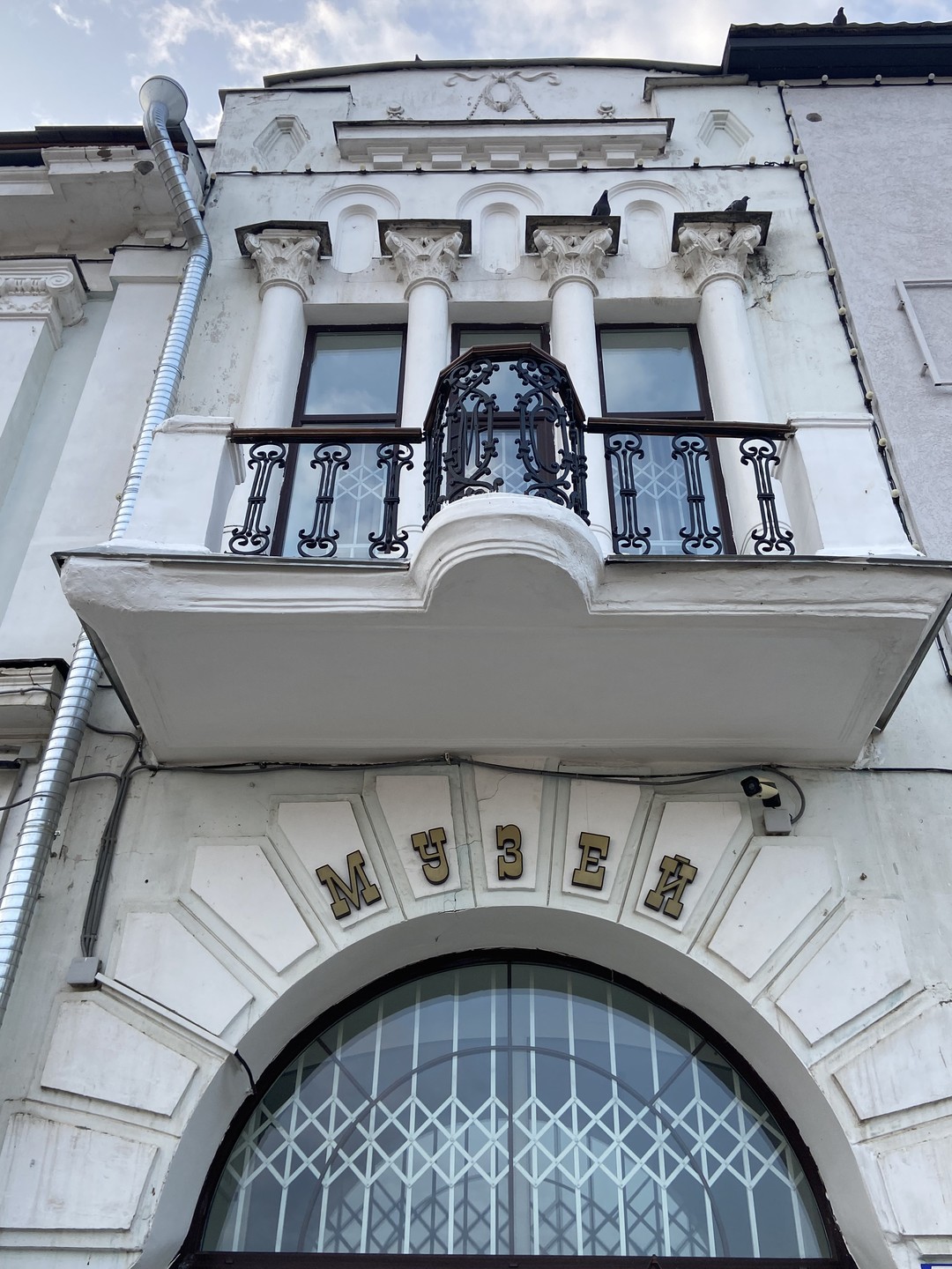 Это было абсолютное погружение в историю города. Фундаментальные знания Владимира, трепетное бережливое отношение к своему городу