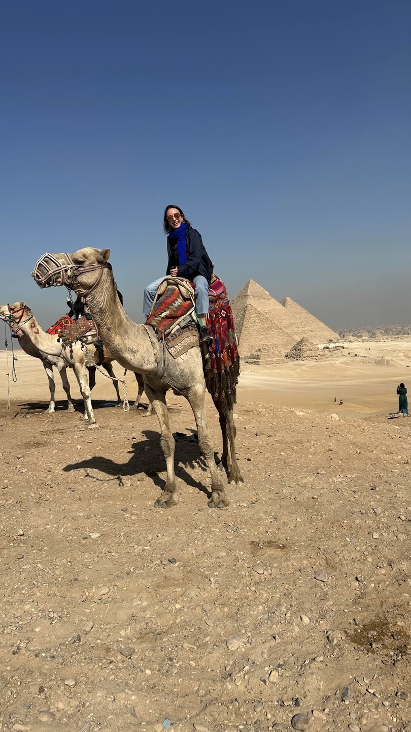 Я приехала в Каир как самостоятельный путешественник, и искала экскурсии на пирамиды Гизы. Приехала я в