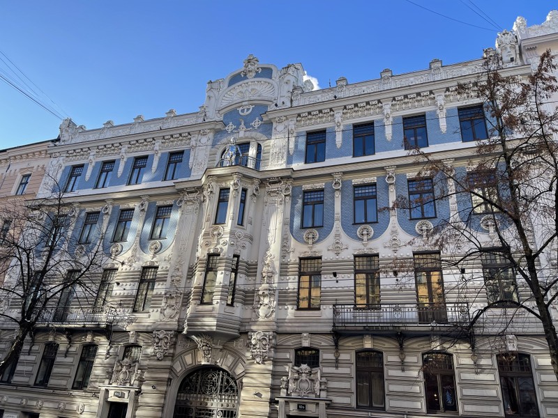 Александра потрясающий экскурсовод, один из лучших экскурсоводов к кому я обращался (экскурсии заказываем постоянно). Экскурсия была