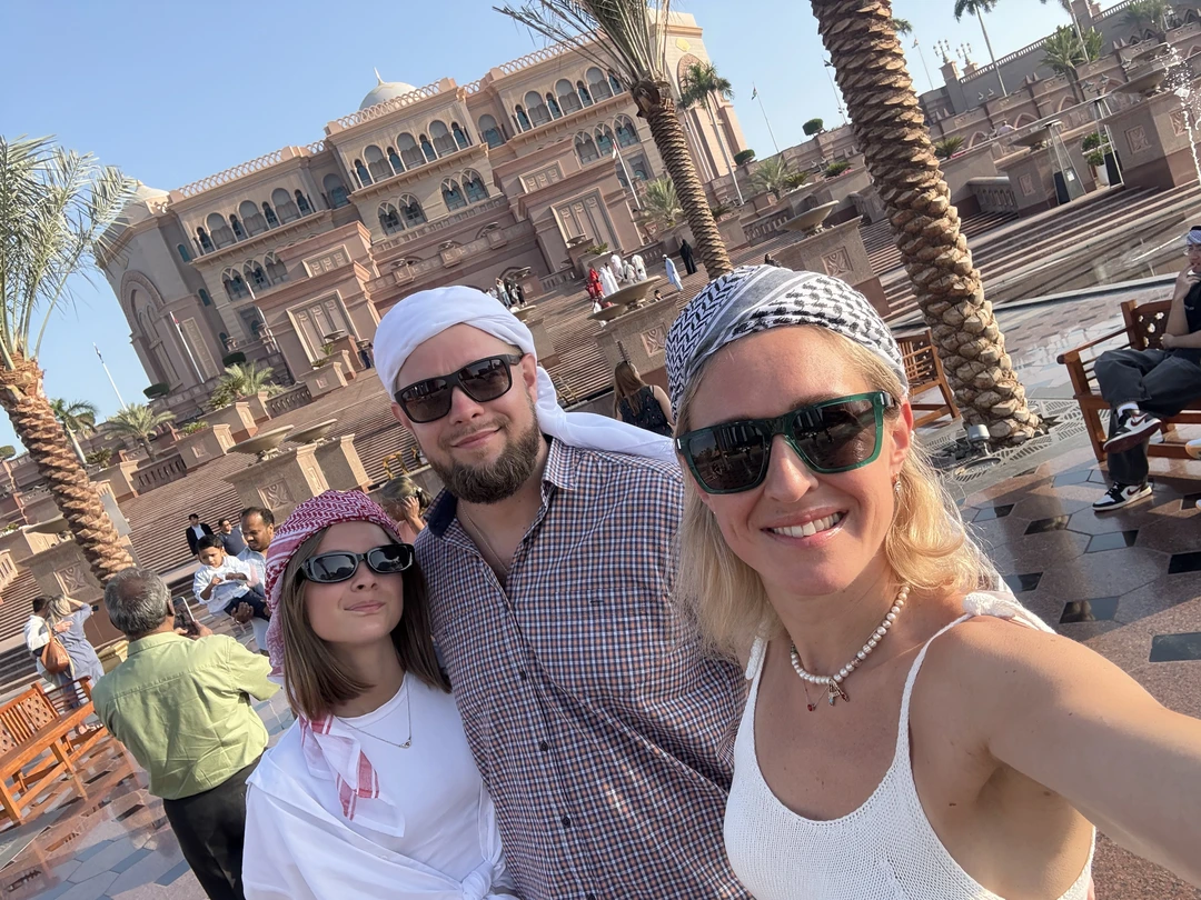 Хотим выразить искреннюю благодарность нашему замечательному гиду Азаму за незабываемый отдых в ОАЭ!