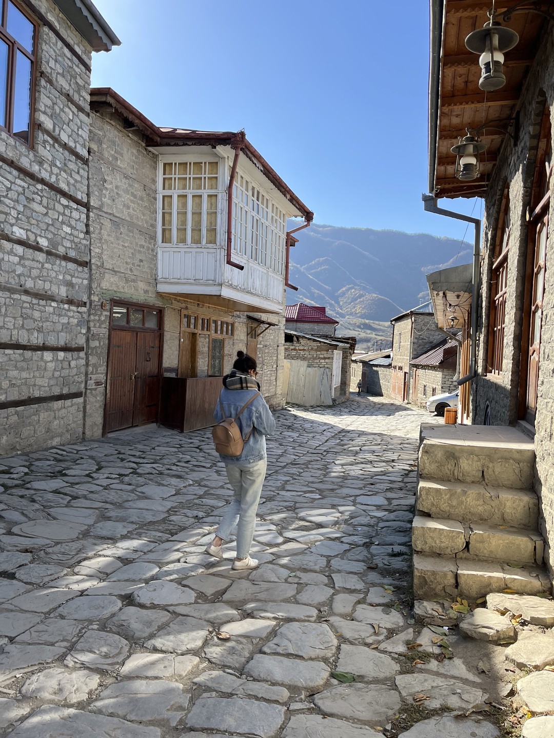 Нам очень понравился гид, спасибо большое Латифу за профессиональный подход, интересную, познавательную экскурсию. Латиф-это прям кладезь