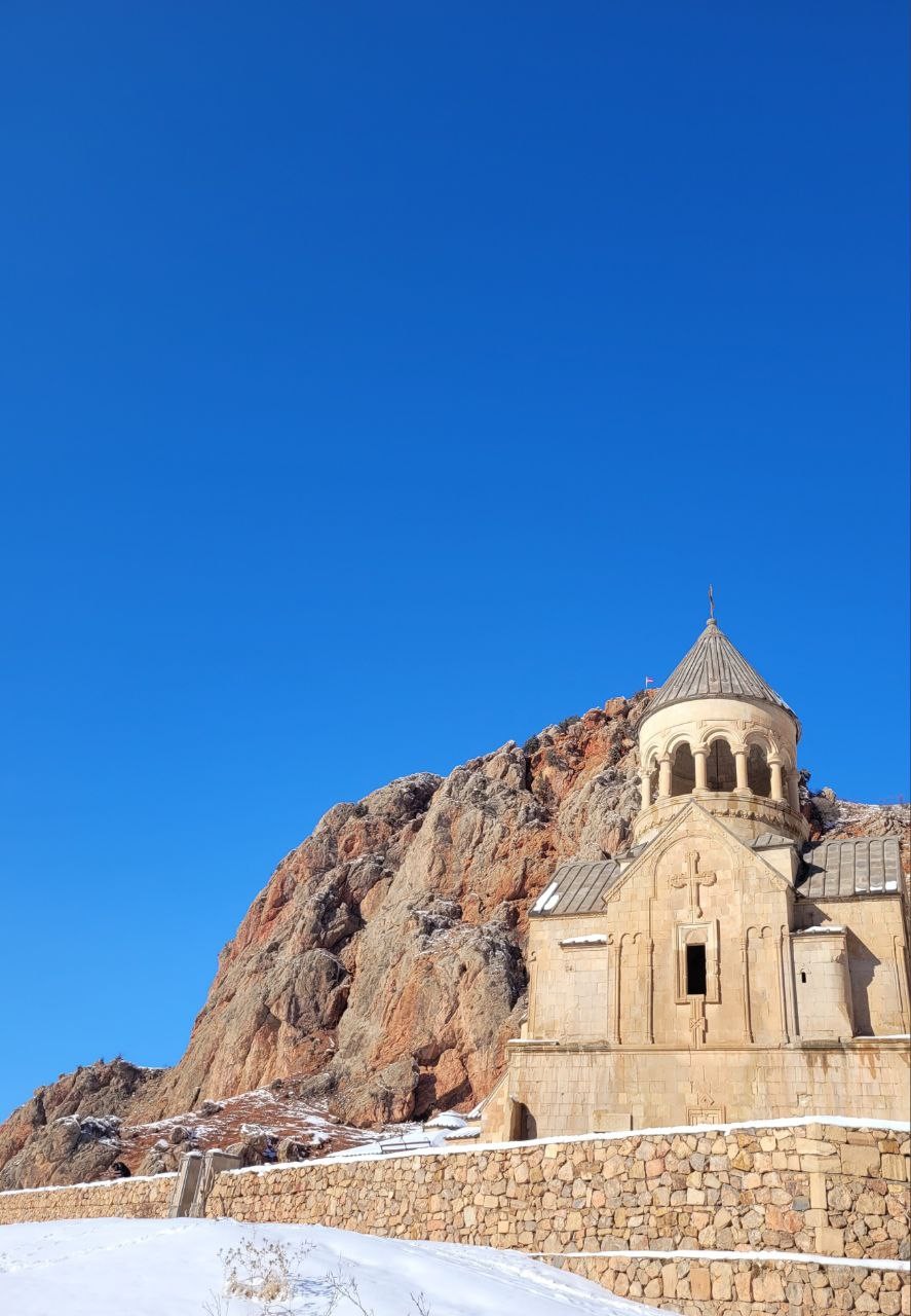 Отличная экскурсия! Тигран увлекательно и подолгу рассказывает про Армению, ее культуру и виноделие! Мы посетили две