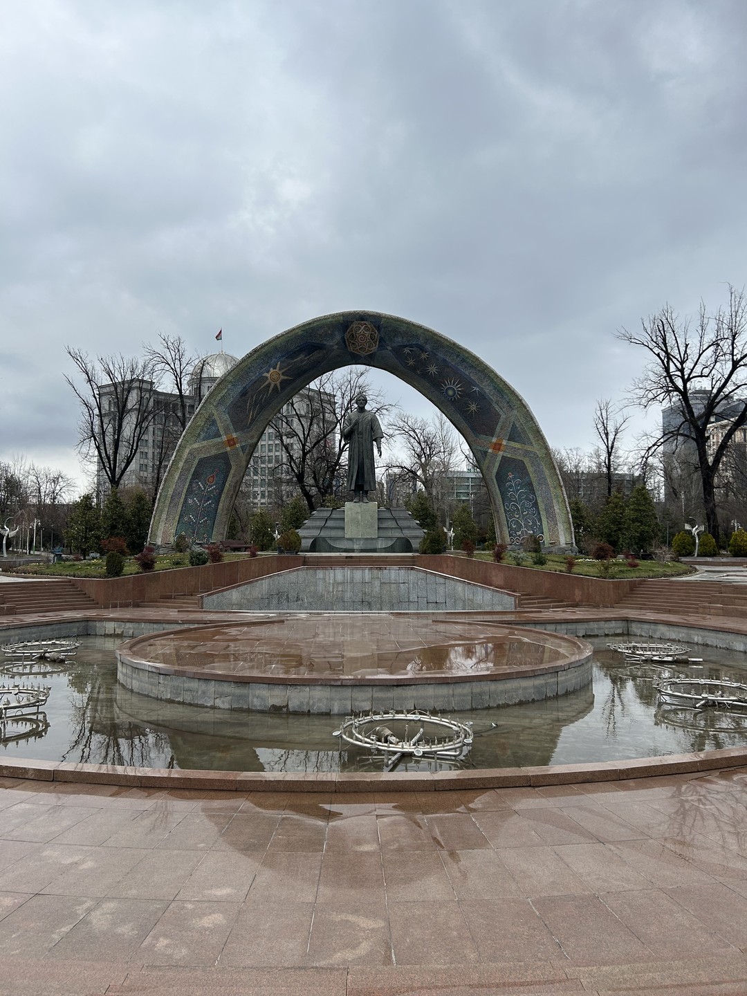 Выражаю благодарность гиду Оризу за проведение экскурсии и прогулку по Душанбе! Ориз был все время на