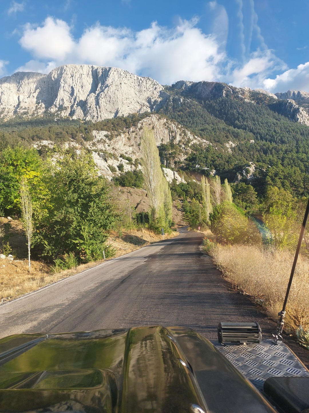 Закат просто сказка,а воооздуух какой в горах мммм,виды,пейзажи,фотки не передадут конечно маштаб,мне понравилась экскурсия