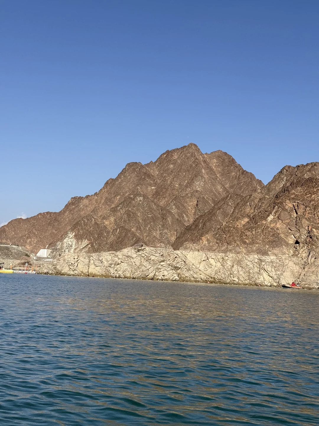 Ездили в тур с Мохаммадом. 2 взрослых, 2 детей и подросток. Все прошло замечательно. Тур понравился)