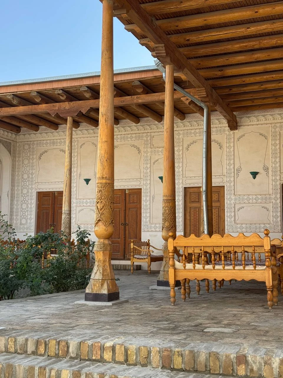 Фуркат очень интересный рассказчик), нам с дочкой понравился и маршрут, и истории, и байки, и шутки