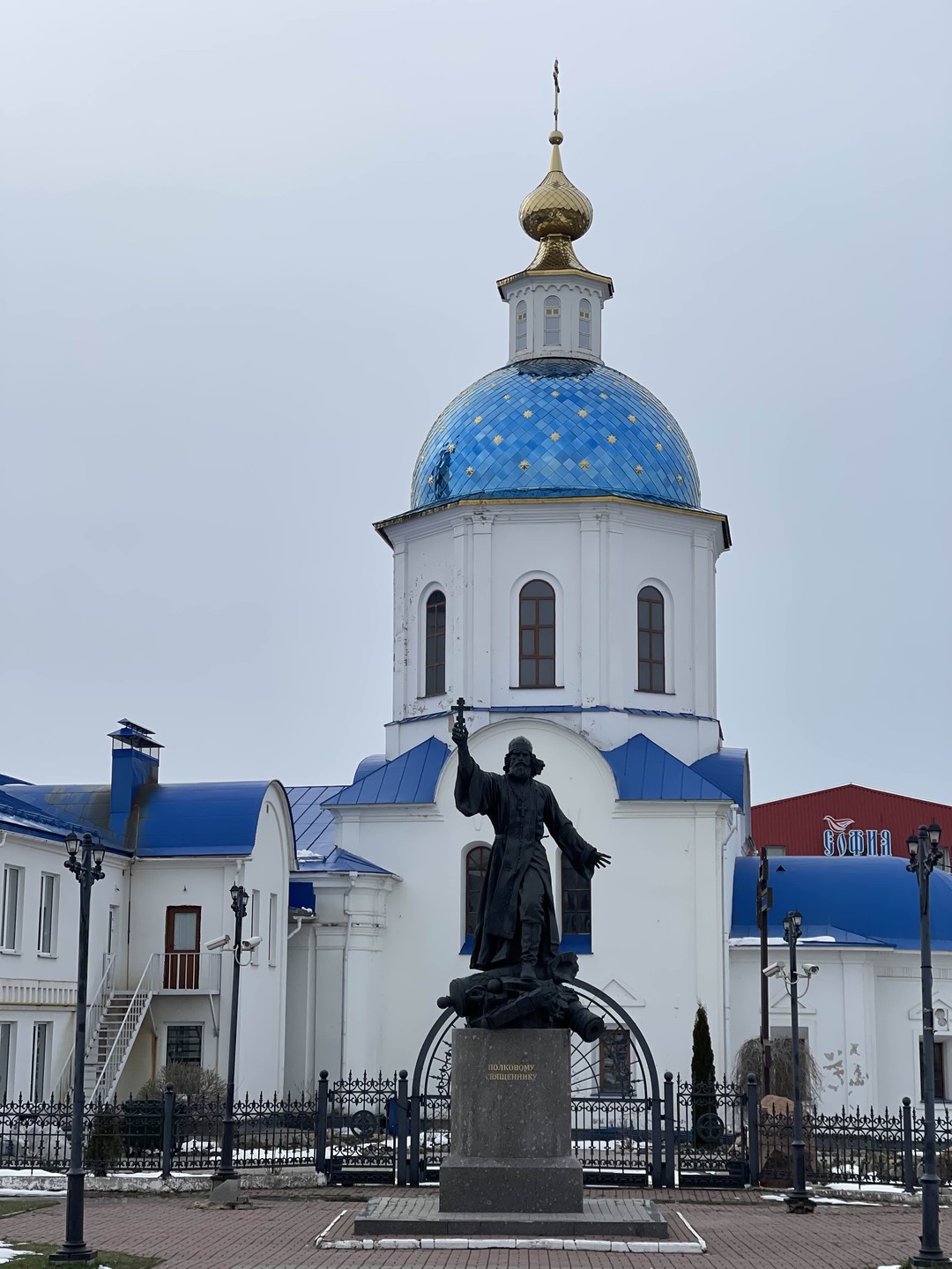 Юлия отличный рассказчик, было легко и приятно. Мы были вдвоём с сыном, задавали много вопросов. С