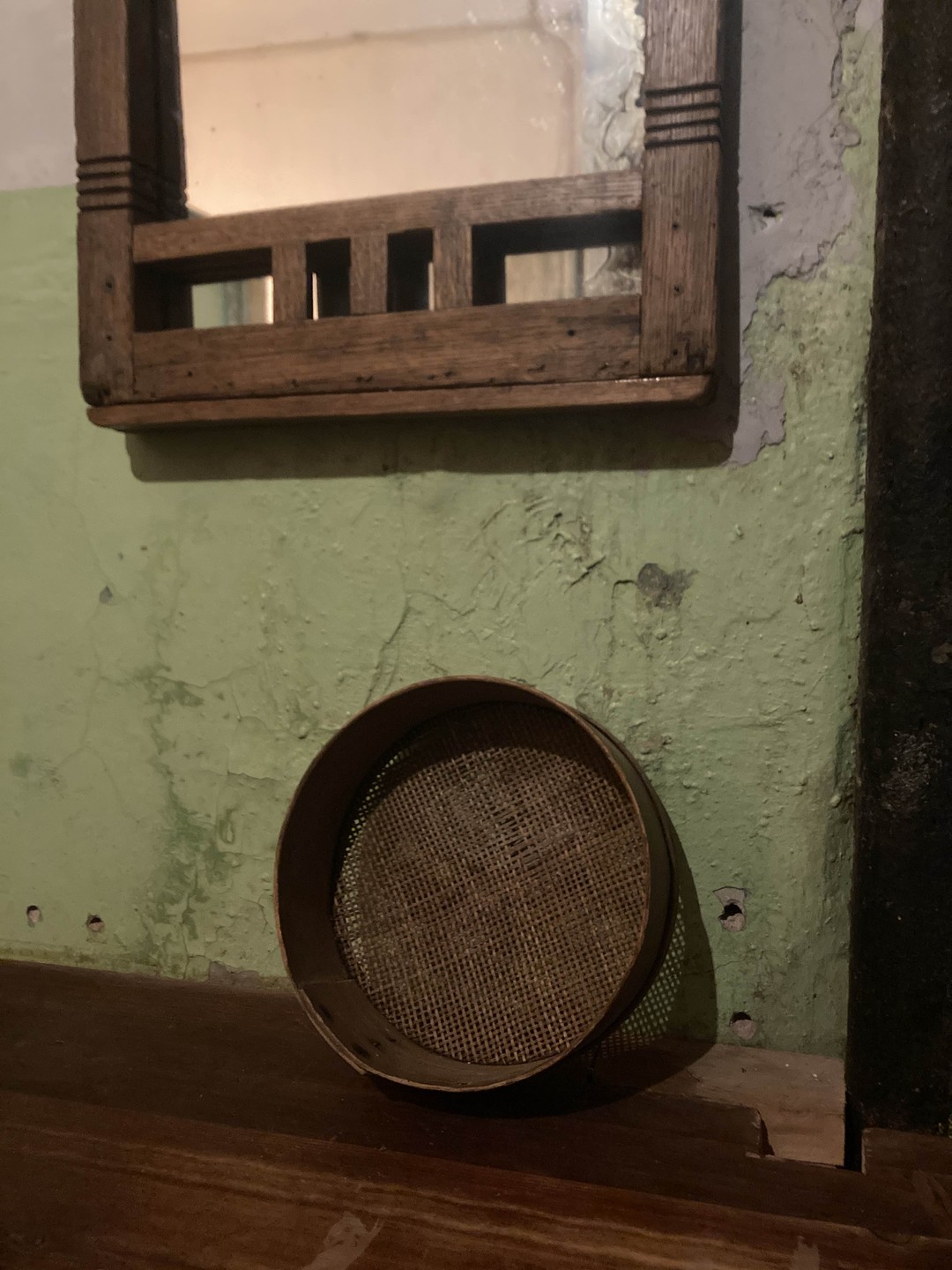 Как-то я увидела фотографии квартиры Распутина в интернете и мне непременно захотелось ее посетить. Увидела интересный