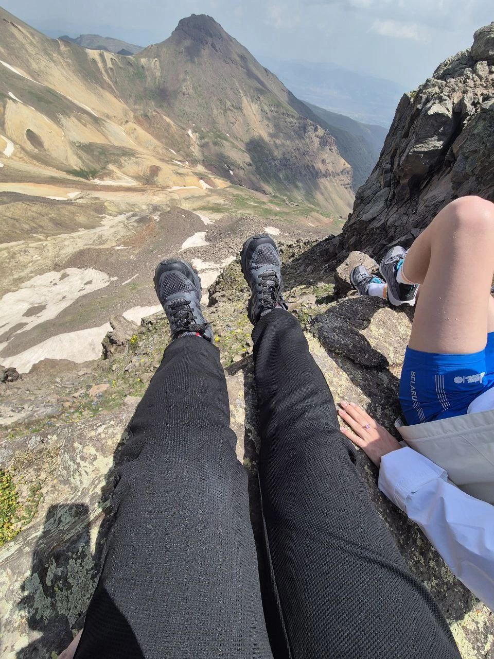 У меня и у моей девушки давно была мечта попробовать себя в альпинизме. Решили осуществить её