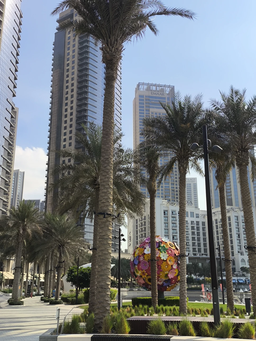 Нам экскурсия понравилась. Увидели все что было намечено. Приятный в общении гид. Умело подстраивался под наши пожелания. Спасибо!