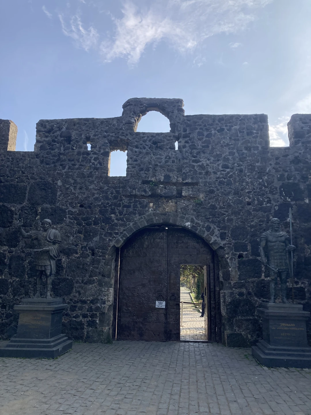 Ездили на эту экскурсию с женой и нам она безумно понравилась!