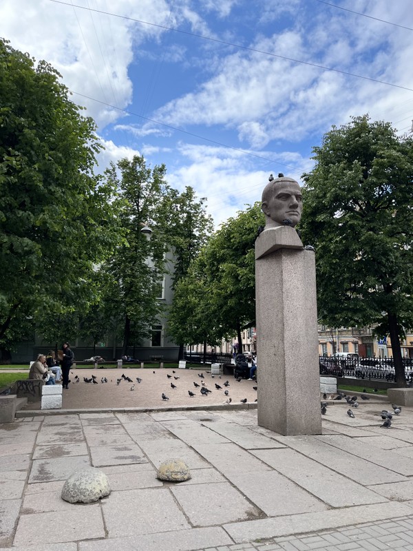 Фото отзыва 3: экскурсия "По литературному кварталу с Маяковским и другими поэтами Серебряного века (в мини-группе)"