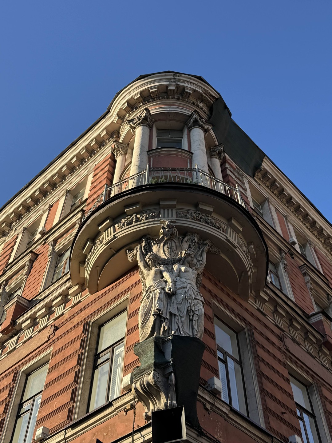 Очень понравилась экскурсия, проводила ее для нас Татьяна Аристарховна. Посмотрели очень красивые локации, успели сделать фотографии