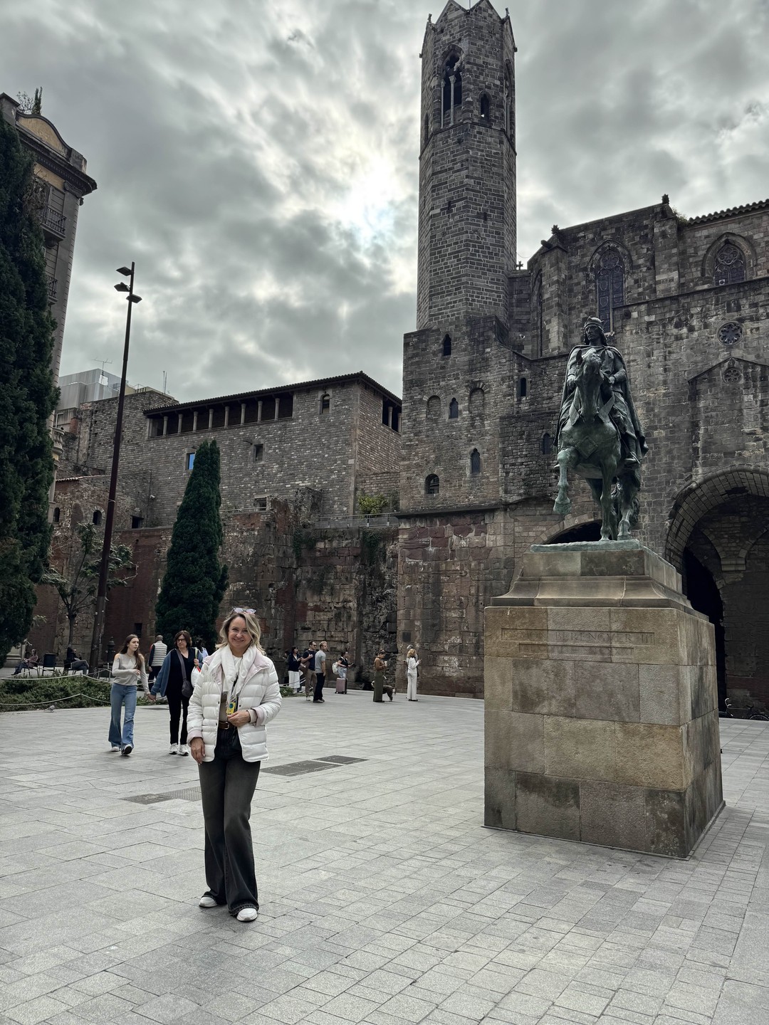 Очень интересно, познавательно, увлекательно. Первая экскурсия, которую дочь 8 лет слушала. Взрослые тоже остались в восторге. Рекомендуем