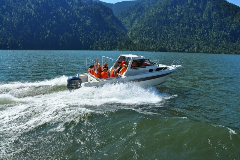 Фото отзыва 3: авторский тур "На цветущий Алтай из Новосибирска: круиз по Телецкому озеру, места силы и общение с шаманом"