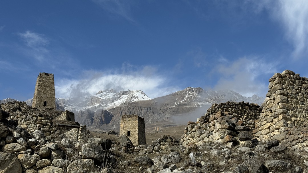 Большое спасибо Артуру за поездку! Увидели очень много красивых мест, интересно было послушать историю достопримечательностей! Дорога