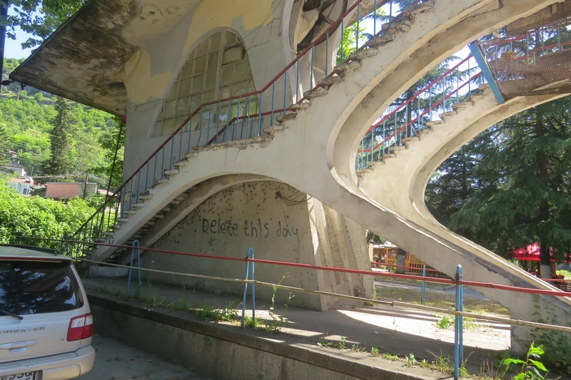 Ничто не вечно. Застывшие канатки Чиатуры