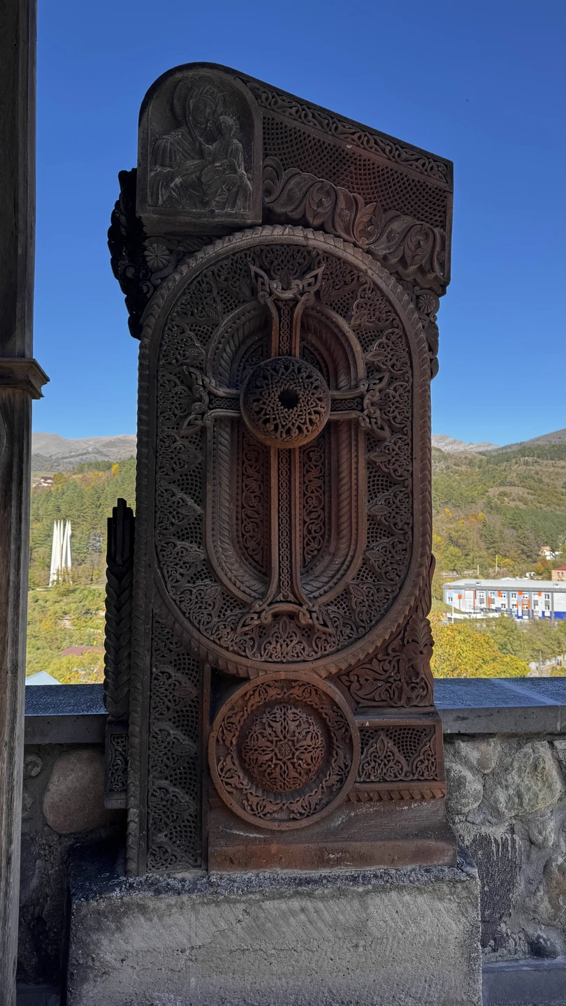 Хотим рассказать про экскурсию на которой мы сегодня побывали с Эдуардом, его нам посоветовали друзья отдыхавшие