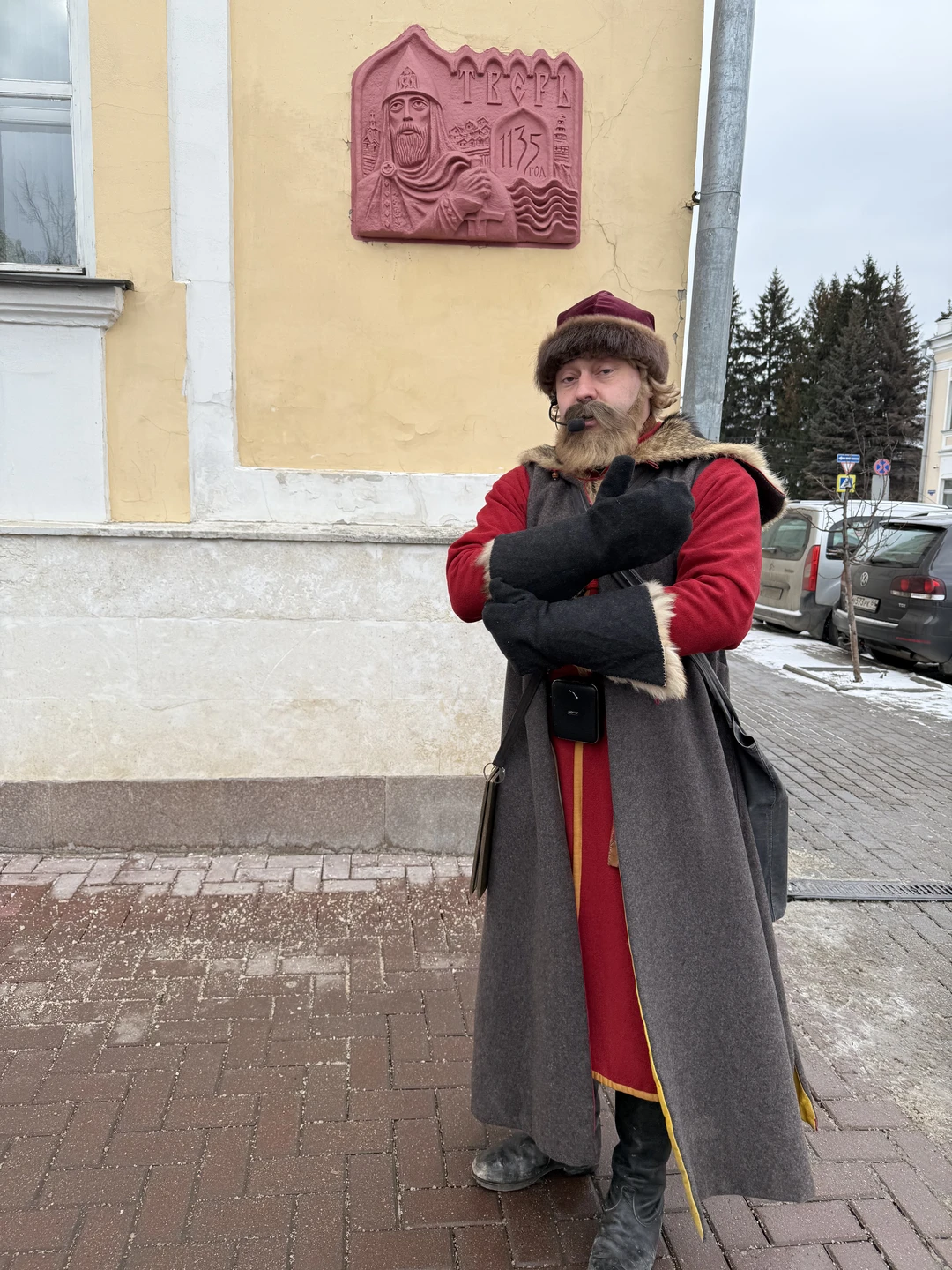 Экскурсия прошла атмосферно, интересно, наш купец с первых мгновений очаровал и заинтересовал детей! Несмотря на много