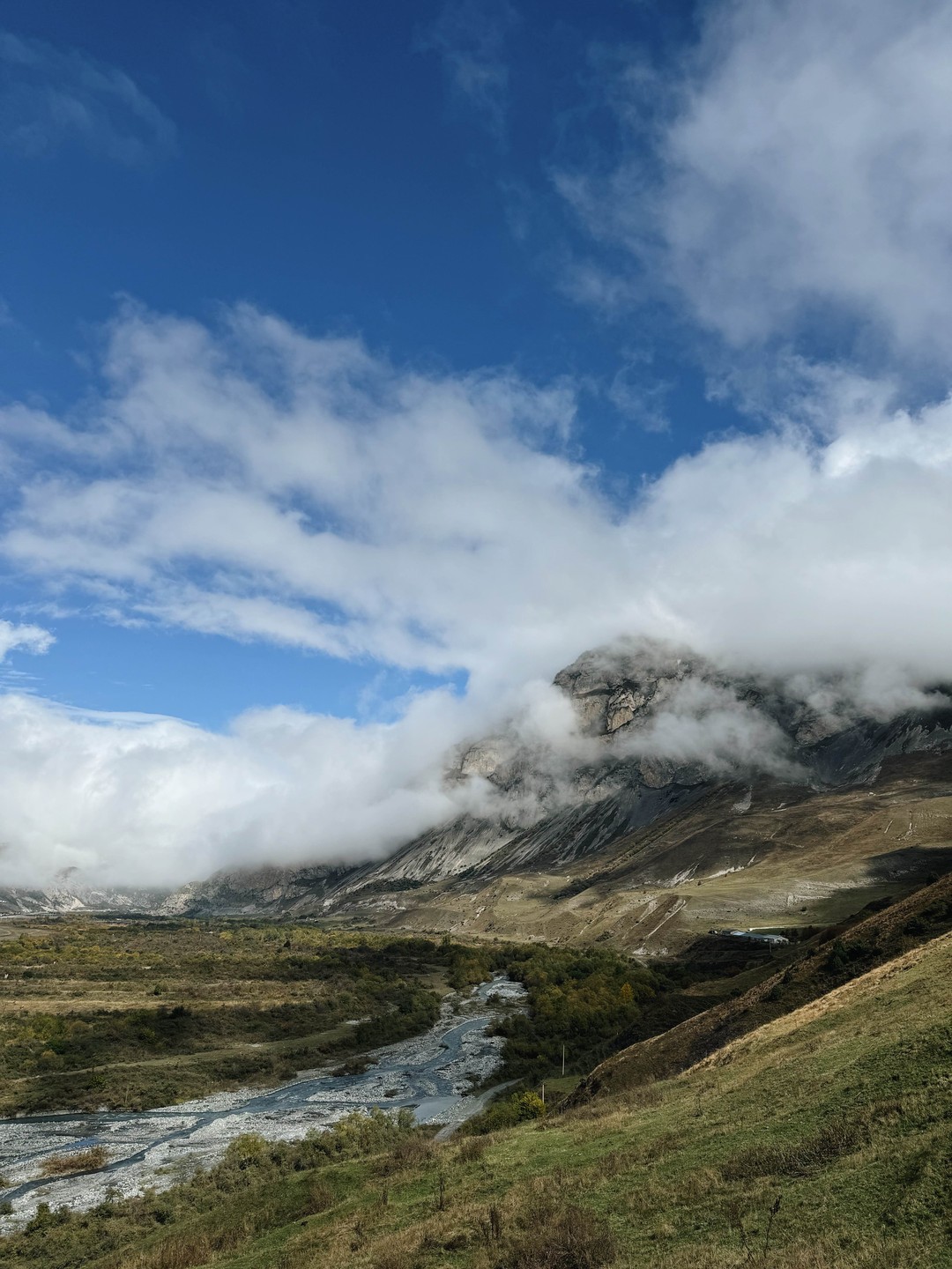Путешествие по Осетии: Куртатинское ущелье, некрополь и водопады (Анастасия)