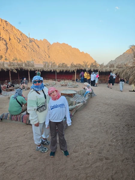 Начну с самых приятных моментов. Поездка на квадрациклах была потрясающая. Ребенок, я и муж были в