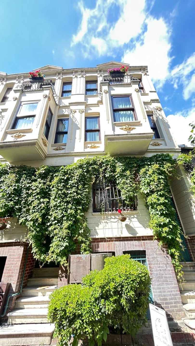 Всего лишь одна экскурсия, а столько впечатлений и информации! Очень насыщенная и содержательная экскурсия за приятную