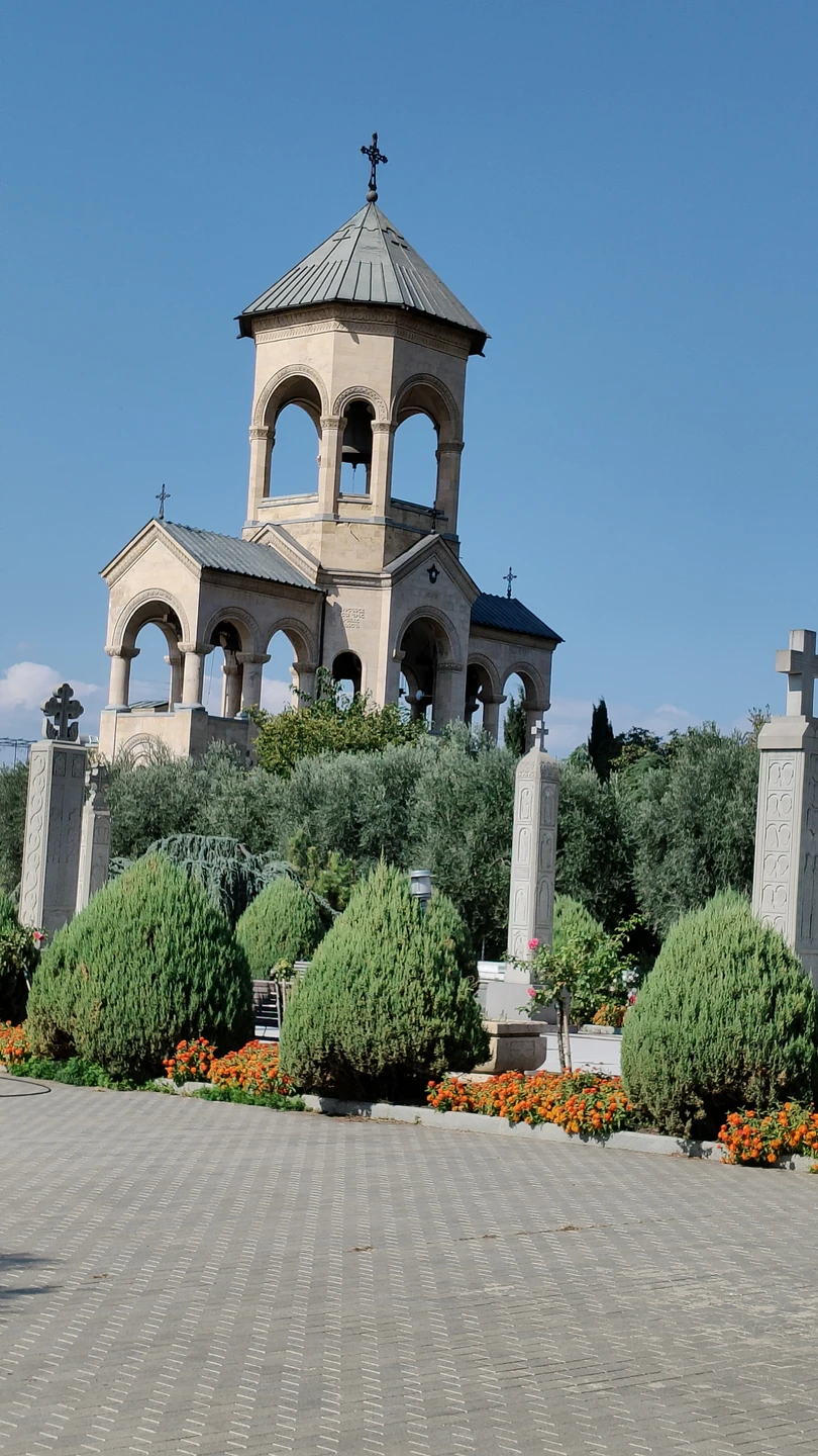 Поездка в Тбилиси оставила исключительно положительные эмоции. По пути мы узнали много интересного, как исторических фактов