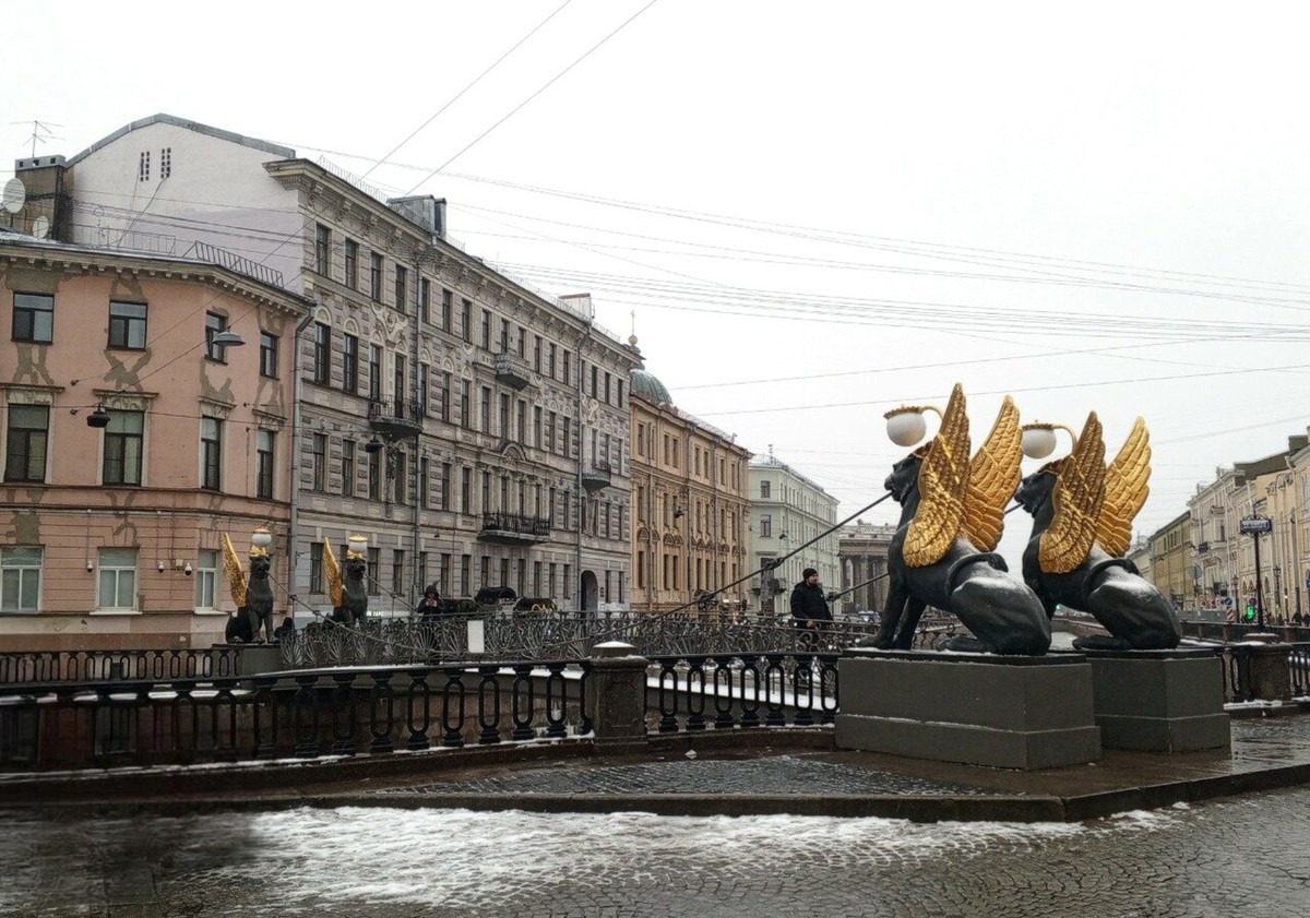 Фото Мобильный квест «Развратный Петербург» (18+)