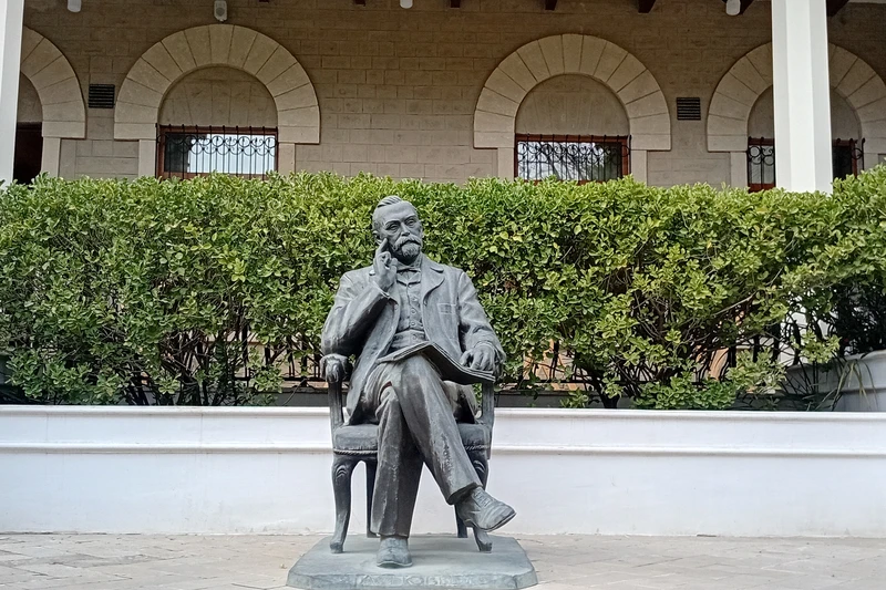 Футуризм Захи Хадид и наследие Нобелей в Баку