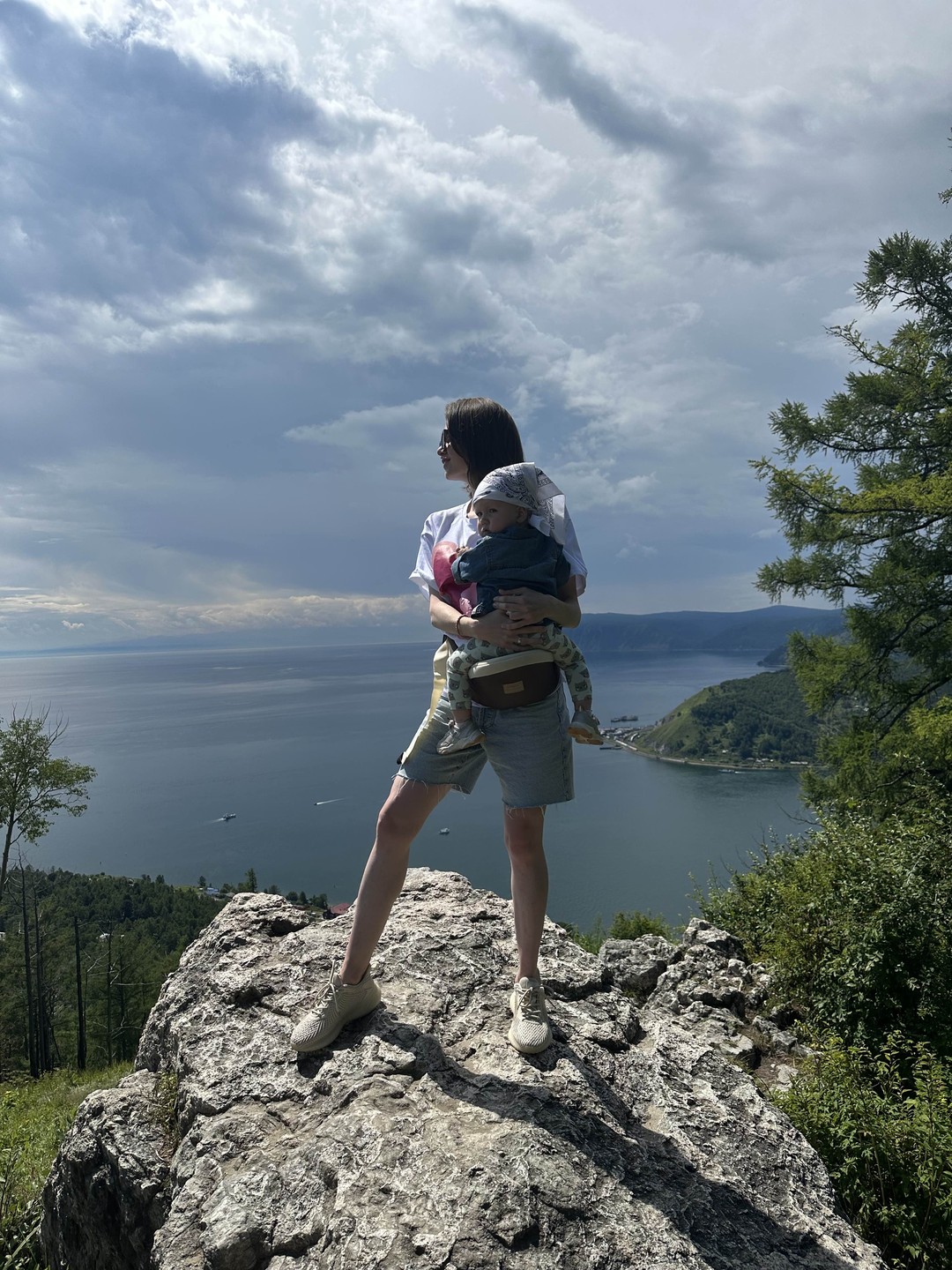 Мария единственная из экскурсоводов, к которым я обращалась, взяла нас, «неудобных» туристов. Мы были с годовалым