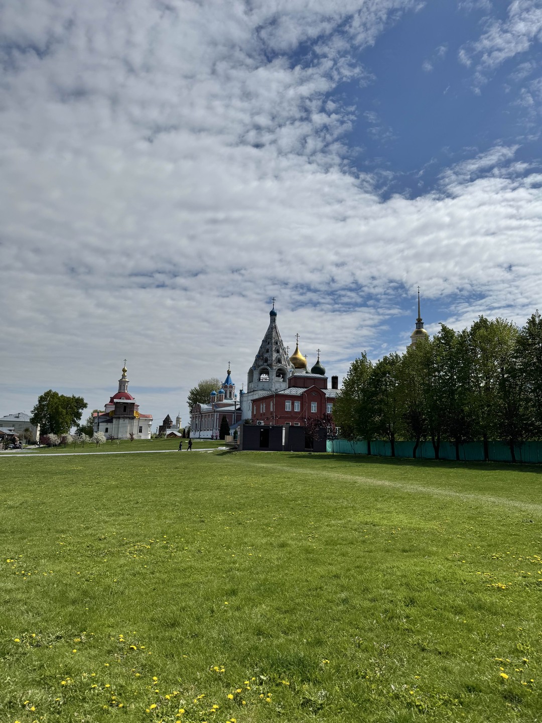 Спасибо экскурсоводу Светлане за очень интересную прогулку по городу и не менее интересный и познавательный рассказ