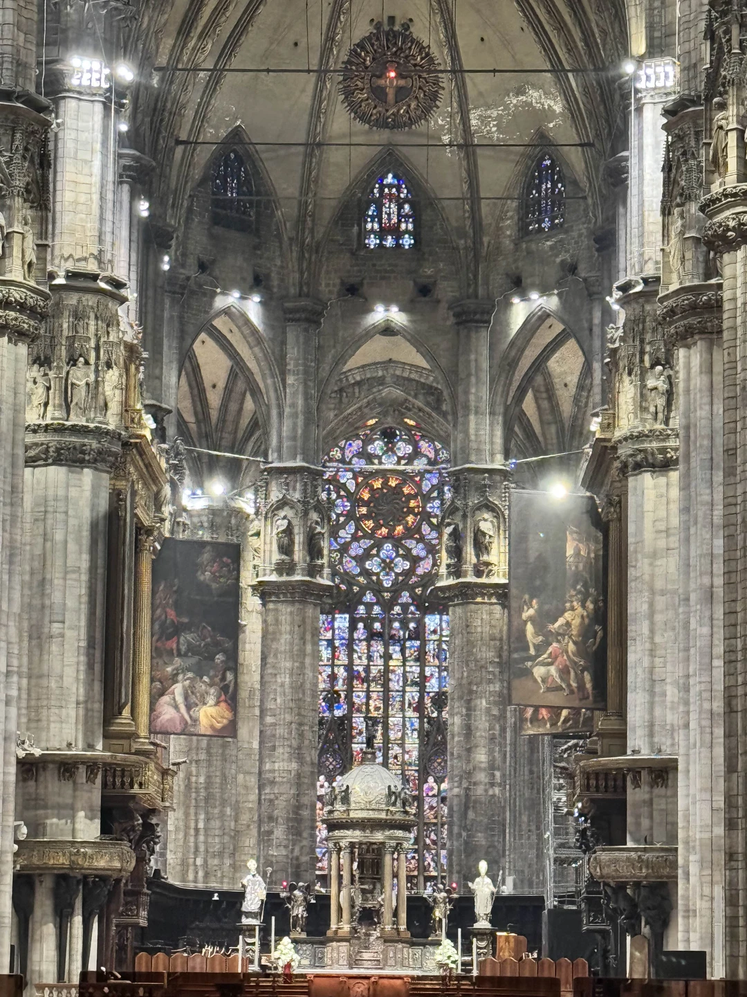Огромное спасибо Наталье за наше знакомство с Миланом и собором! Это было прекрасно проведенное время с отличным гидом-профессионалом!