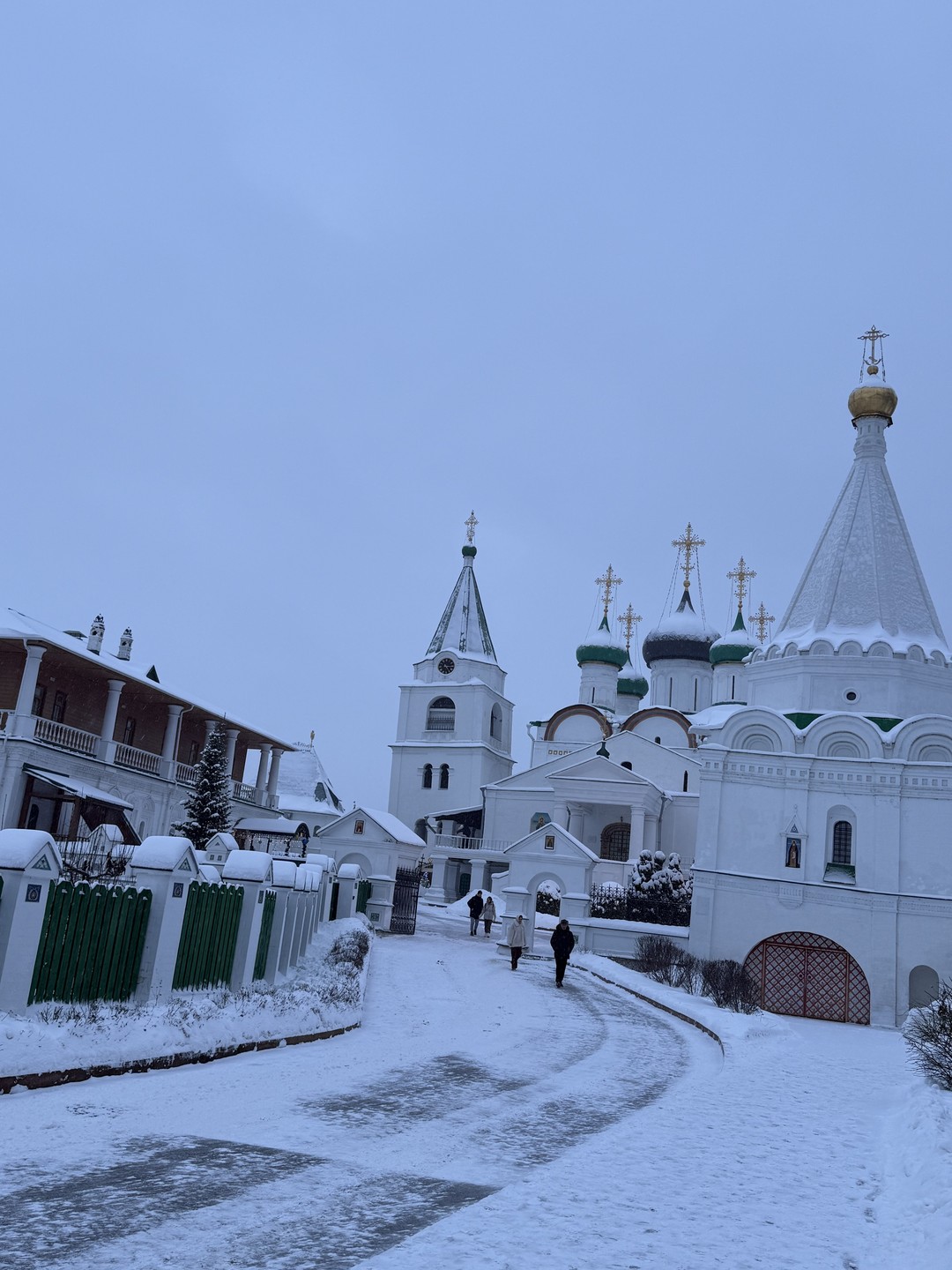 По Нижнему Новгороду - на авто (Ингрид)