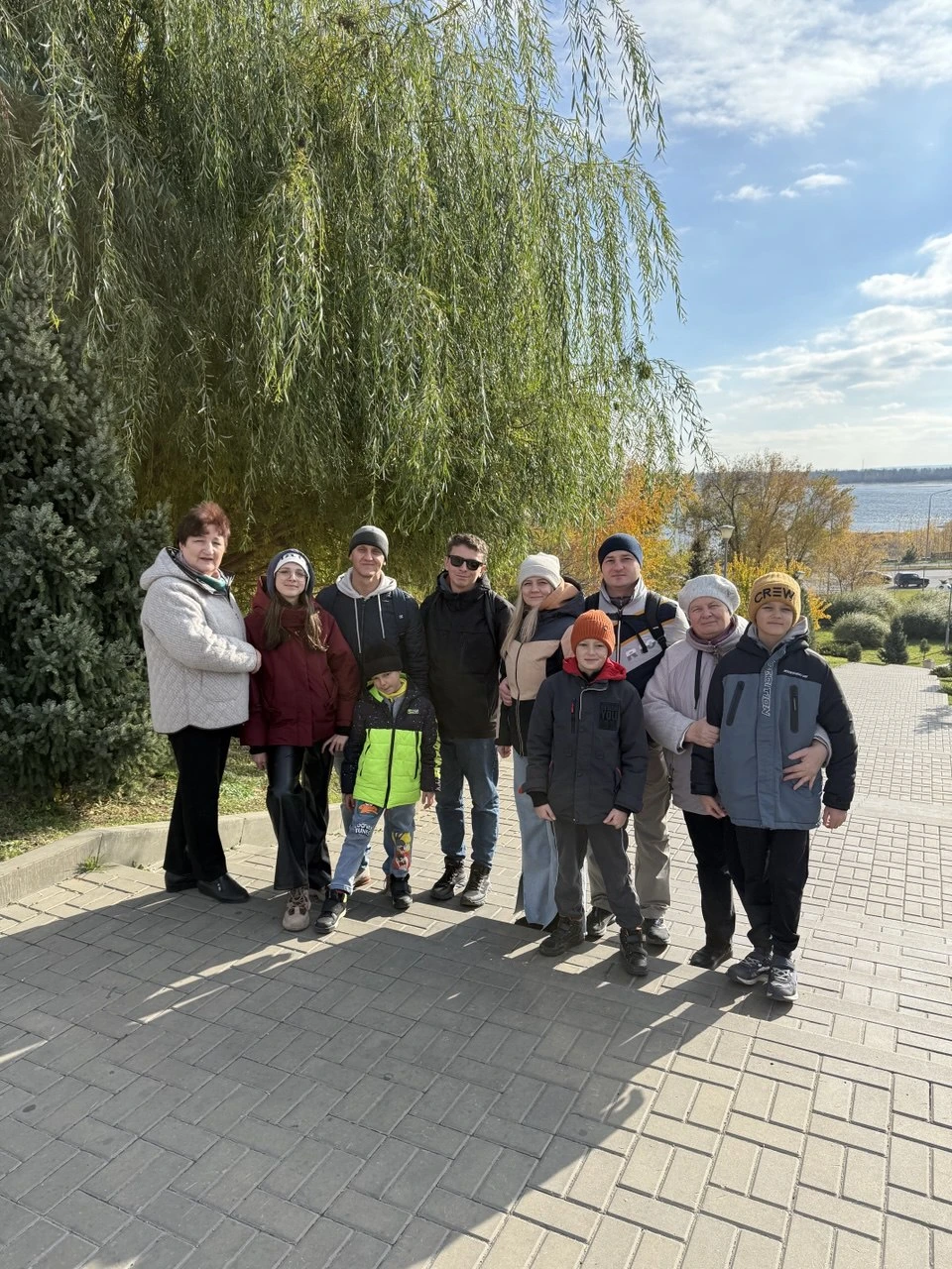 Благодарим Александра за замечательную экскурсию. Помимо владения исторической информацией очень интересно умеет её преподнести. И пятичасовая