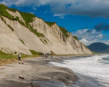 Белые и Чёрные скалы